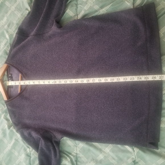 Qr2 sweater medium - Picture 4 of 8